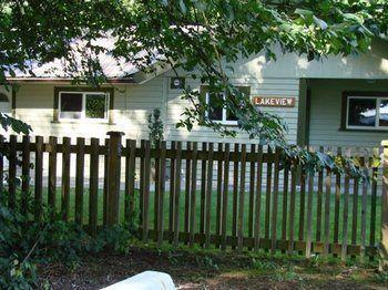 Cabins And Campground At Cultus Lake Park 호텔 칠리왝 외부 사진